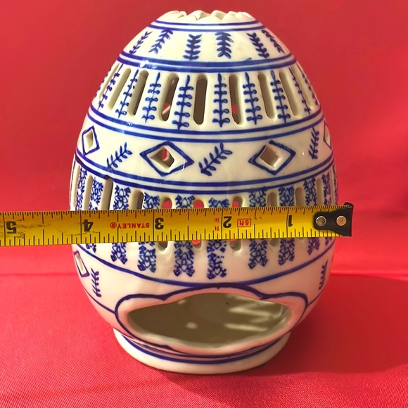 Vintage Blue and White Potpourri / Incense Porcelain Burner - P1053 - Picture 3 of 4